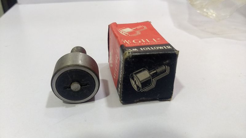 Mc Gill Cam Follower CF-1 CR-16 5553609 Bearing Control