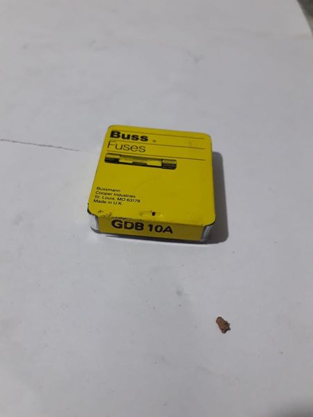 SET OF 5 BUSS FUSES GDB10A NEW