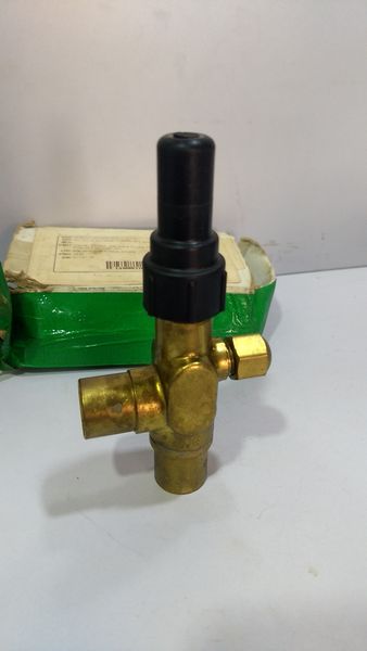 Henry 7832 Brass Angle Shutt off Valve- 5/8