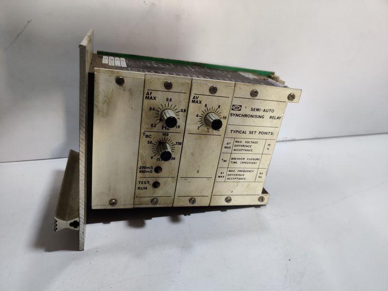 DEIF Semi-Auto synchronising Relay Type: HAS-2R - for parts only