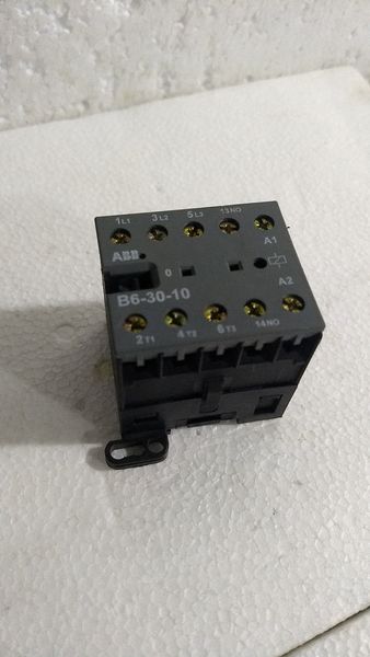 ABB B6-30-10 Contactor 12A 300V 110/127V Coil