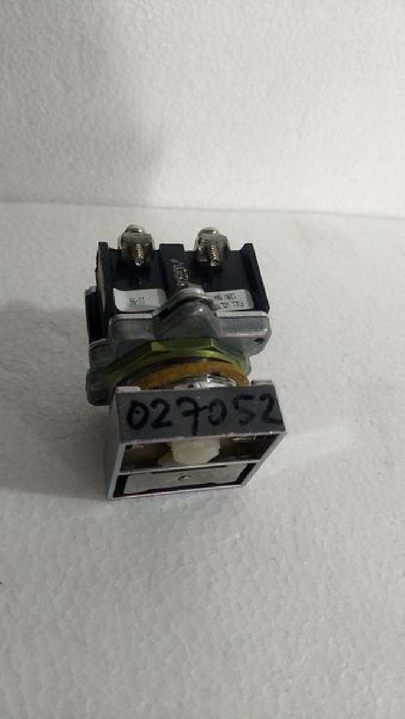 CUTLER HAMMER 57-2568A (A161) LAMP POWER SUPPLY FULL VOLTAGE 120V MAX with lamp