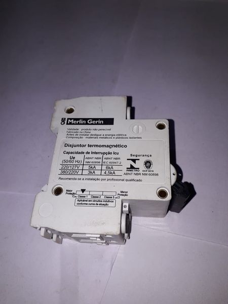 Schneider K32a C10 2 Pole Switch New