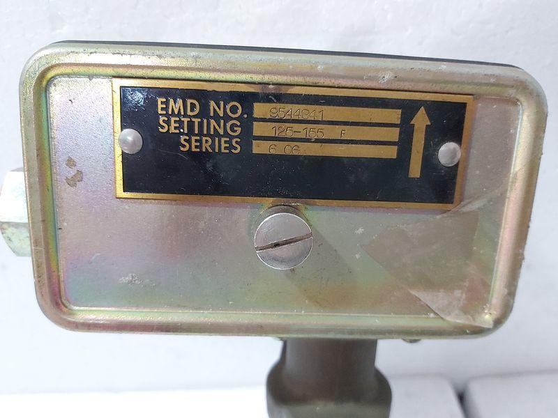 EMD 9544841 TEMPRETURE SWITCH 125-155F SERIES 606