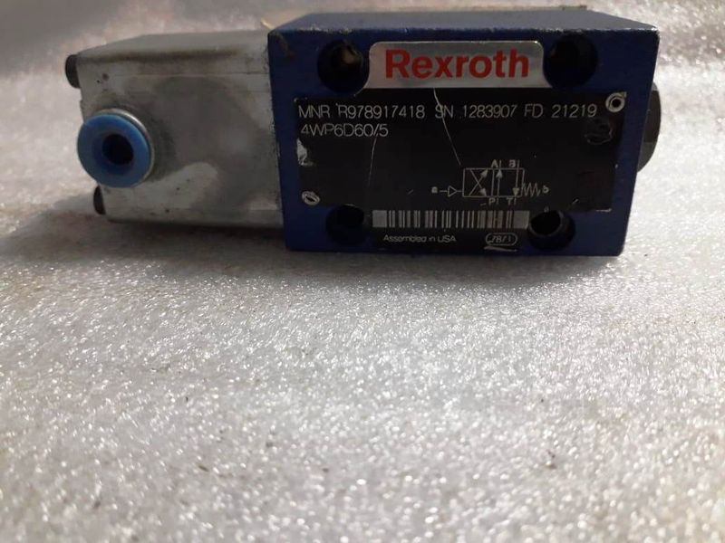 Rexroth R978917418 Hydraulic Direction Valve 4WO6D60/5