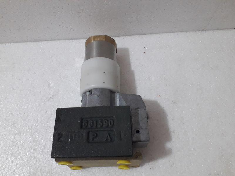 Rexroth M-3SPW 10 U13/630 S0224 MNR;R9000207051 Hyd Direction Control Valve