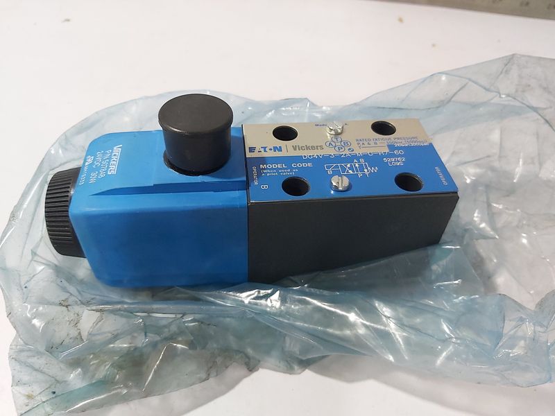 EATON VICKERS DG4V-3-2A-M-U-H7-60 DIRECTION VALVE