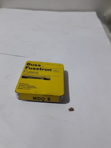 SET OF 5 BUSS FUSES MDQ5 NEW