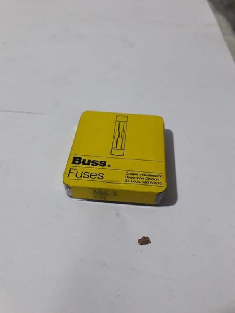 SET OF 5 BUSS FUSES AGC3 NEW