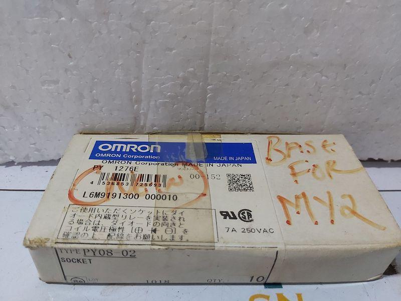 OMRON PY08-02 SOCKET   9PCS LOT SALE