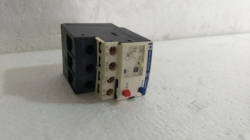 Telemecanique Solid State Overload Relay LRD08 & LRD21 - 2 pc