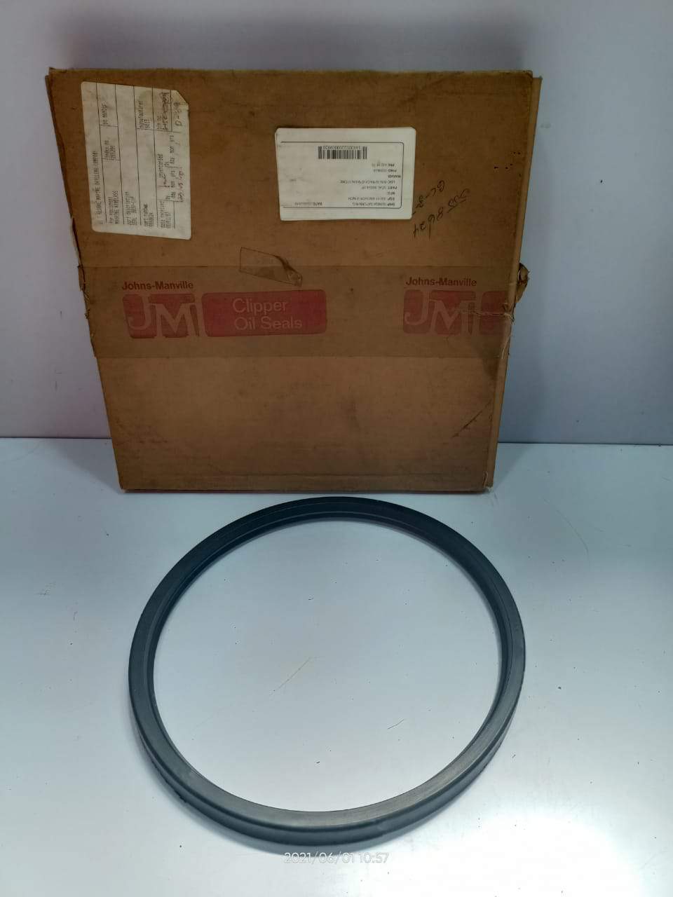 JM Johns Manville 5558624 Clipper Oil Seal 9830-LUP