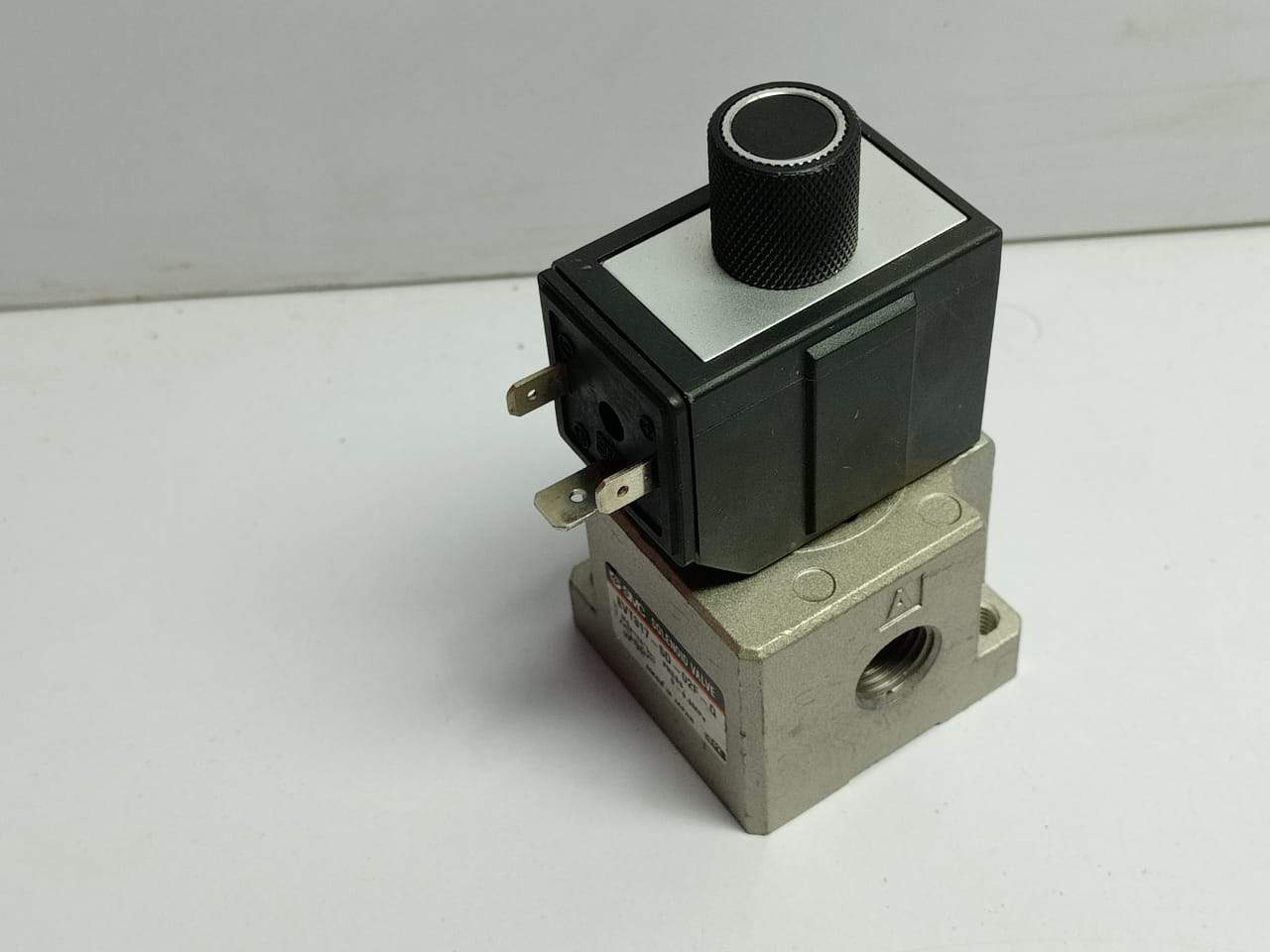 SMC EVT317-5D-02F-Q Solenoid Valve