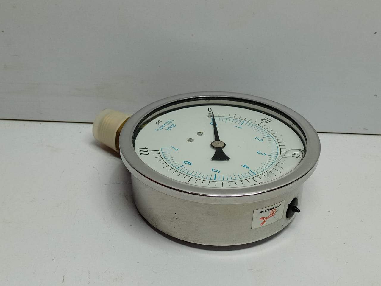 Pressure Gauges CB-LM-100-SIL