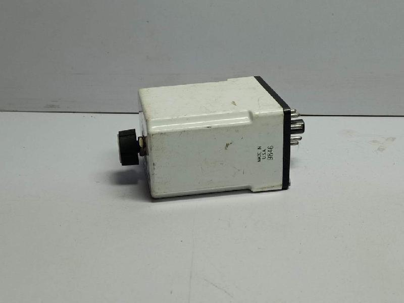 Allen Bradley 700-HT12AZ24 Ser A Time Delay Relay