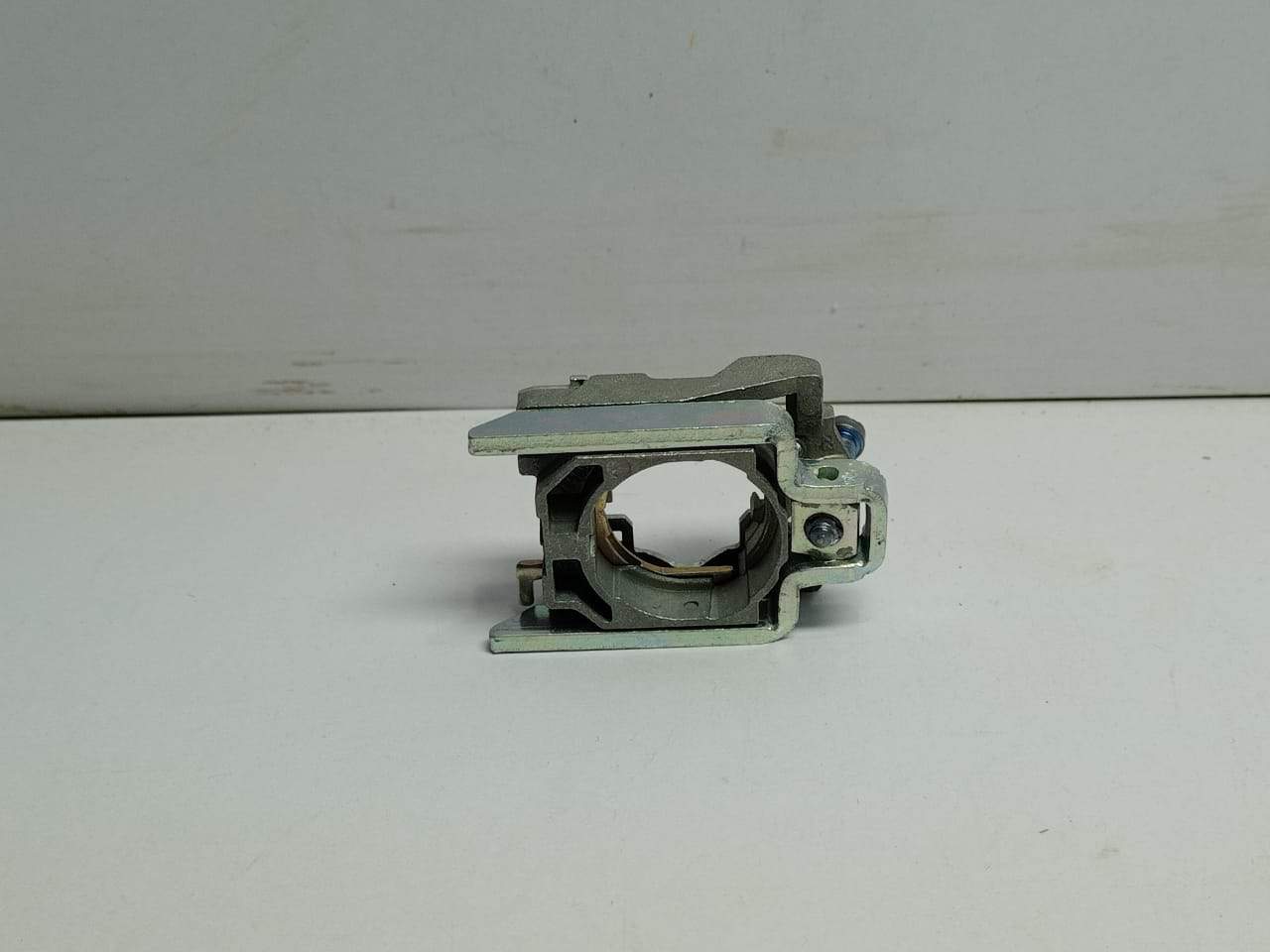 Hitec 0000-9605-85 Base Mounting Only