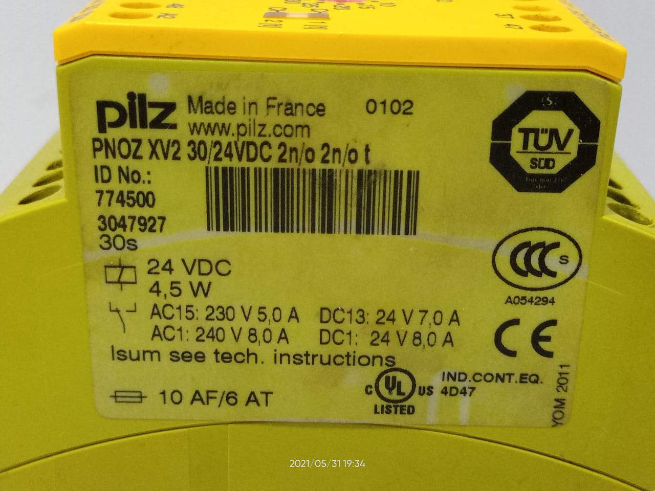 Pilz PNOZ XV2 Safety Relay