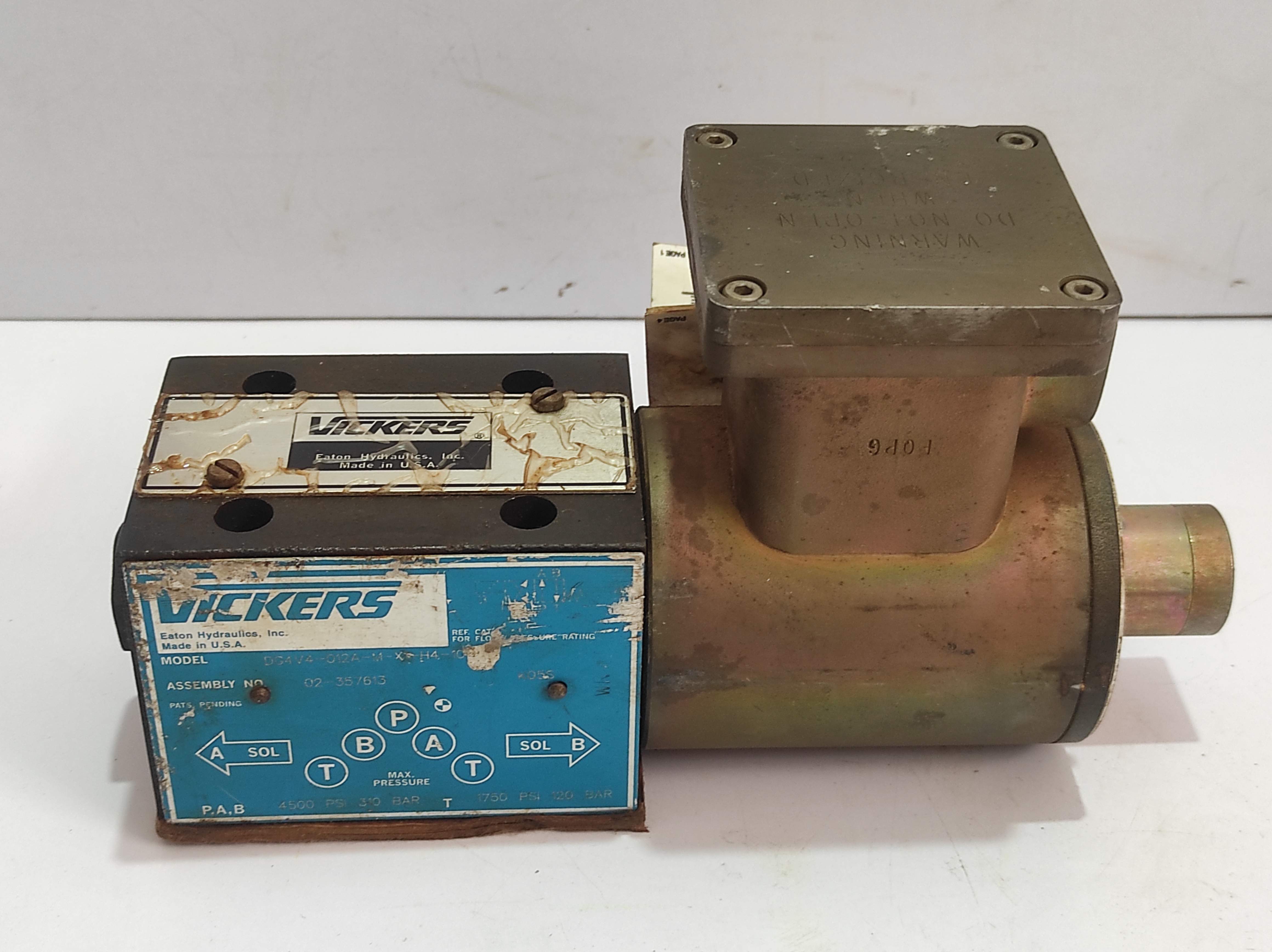 Eaton Vickers DG4V4-012A-M-H4-10 Valve With FD12-378-10 Solenoid