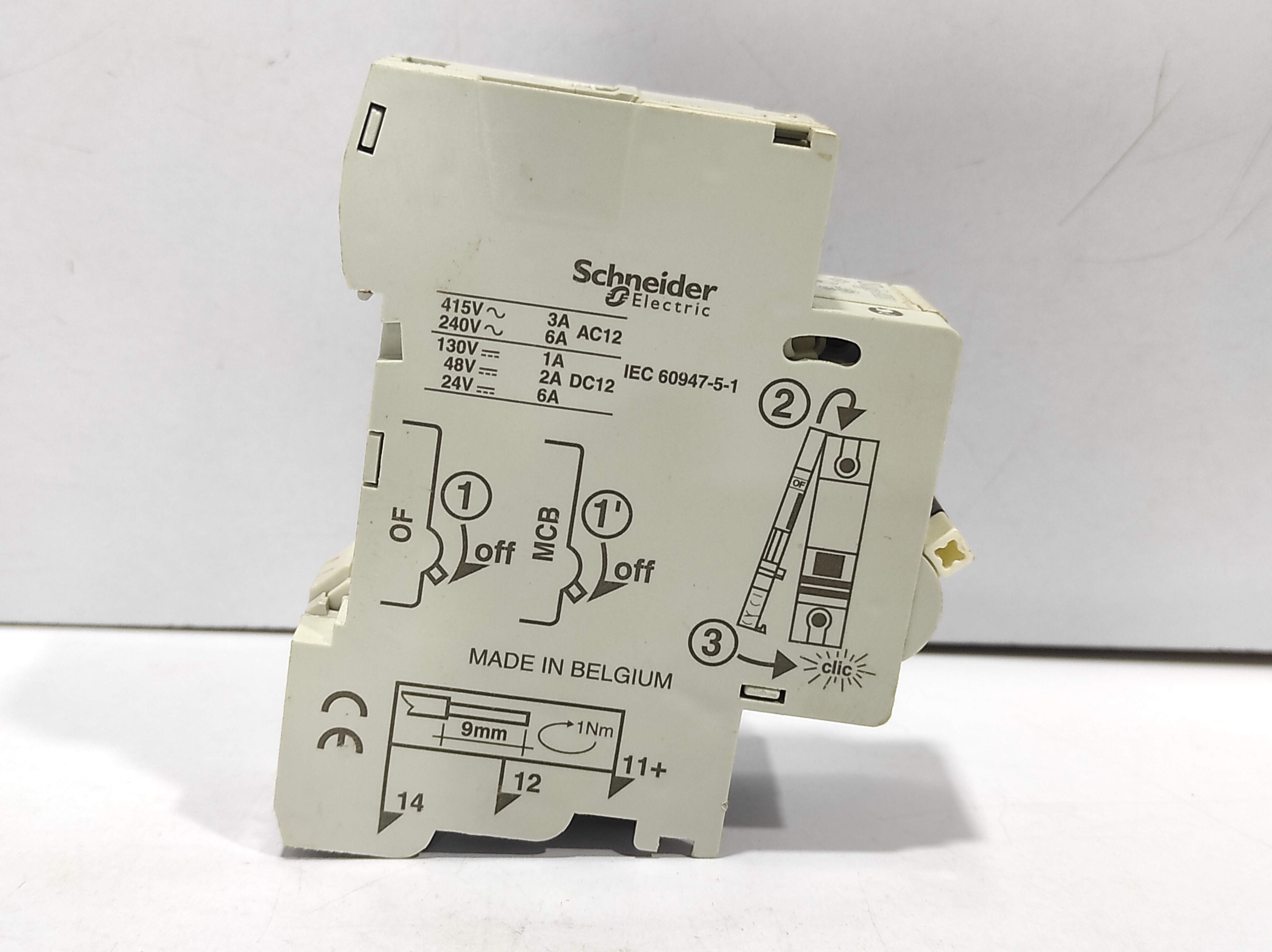 Merlin Gerin Multi 9 C60N B6 Circuit Breaker With Schneider 26924 Auxiliary Contact