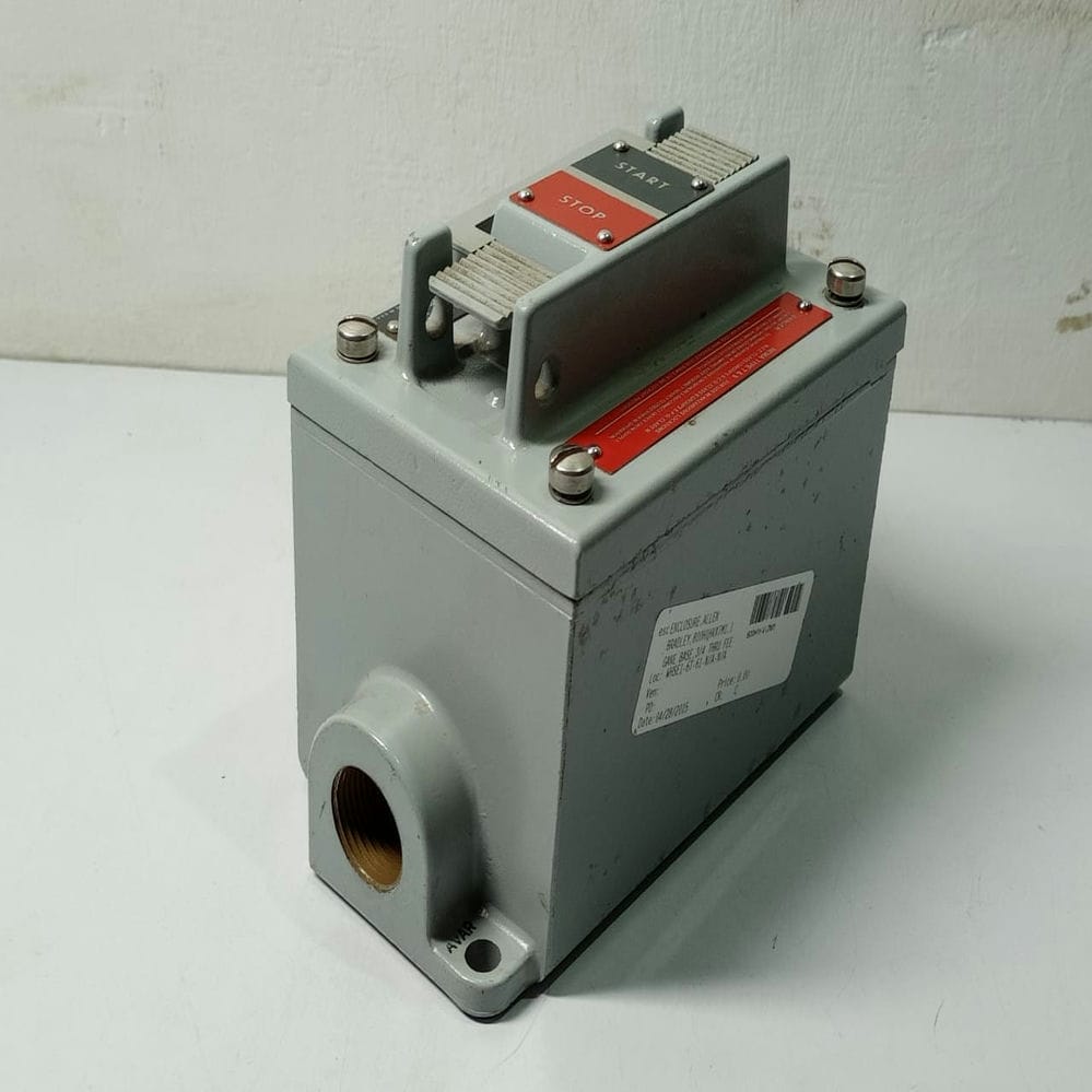 Allen Bradley 800H-2HA7MI Ser X With 800H-1HVX7M1 Ser X Body & 800H-NP15 Ser X Cover