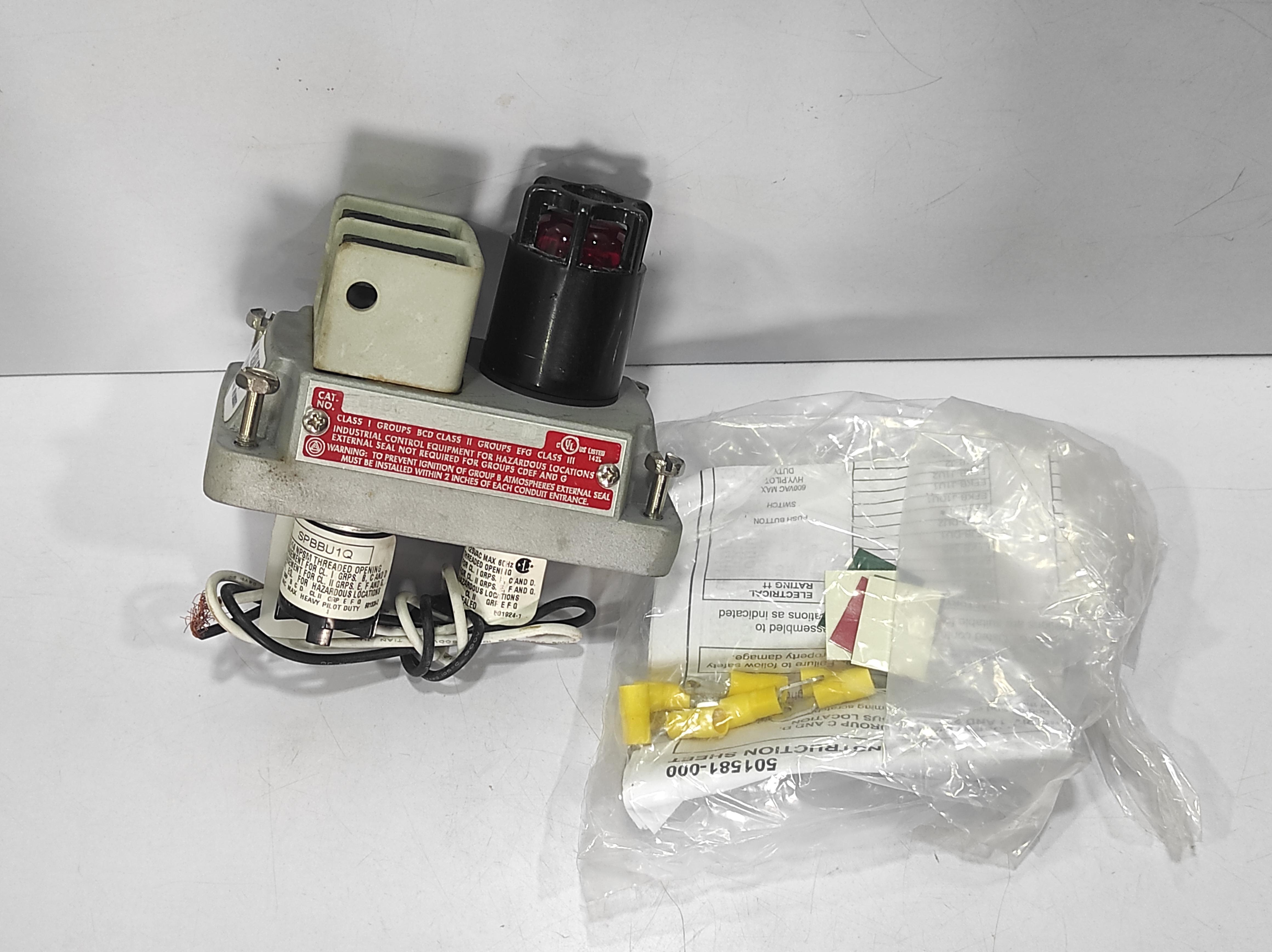 Appleton EFDCB175J1U2 Selector Switch And Pilot Light Station