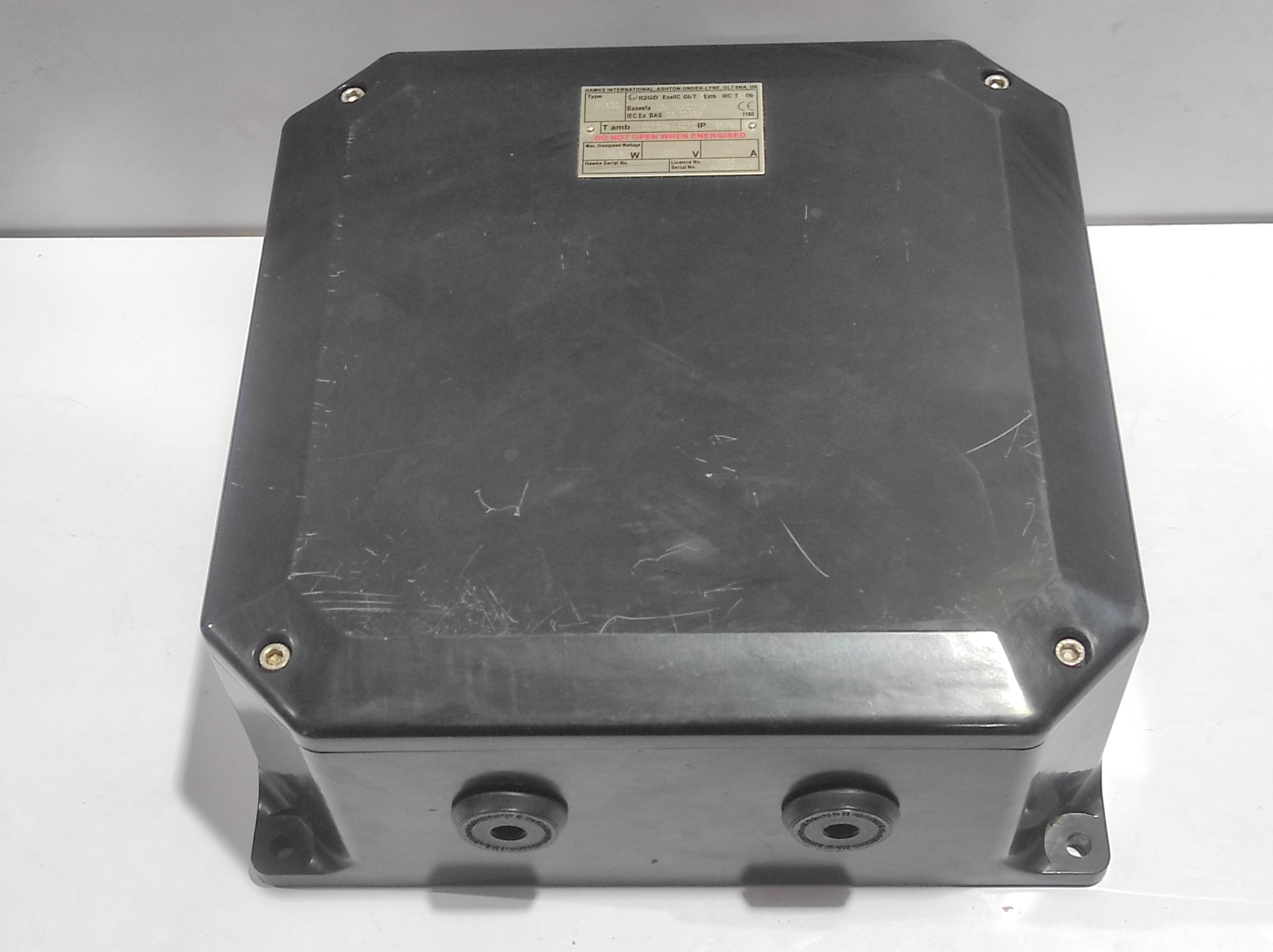 Hawke PL630 Enclosure 20.8W 550V 17A