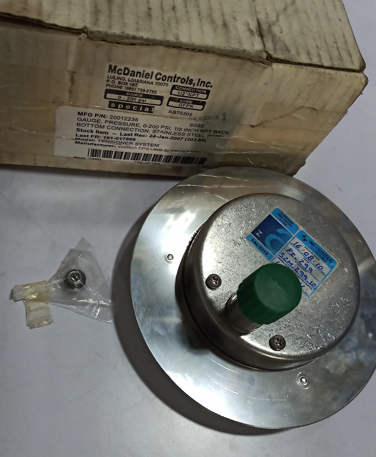 McDaniel Controls - 20012235 Pressure Guage 0-200 PSI 1/2 Inch. NPT Back Bottom