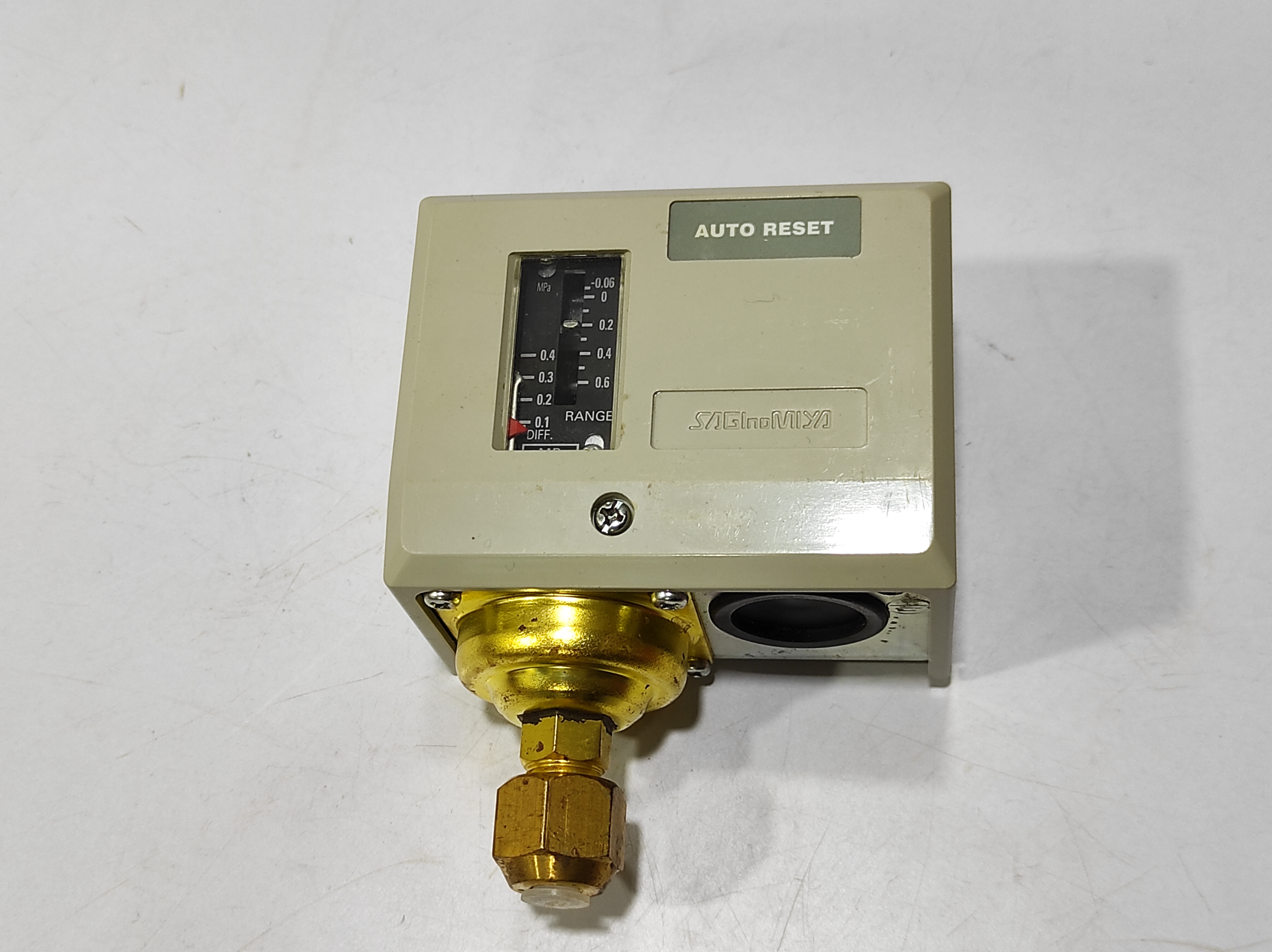 SAGINOMIYA SNS-C106 PRESSURE CONTROLS