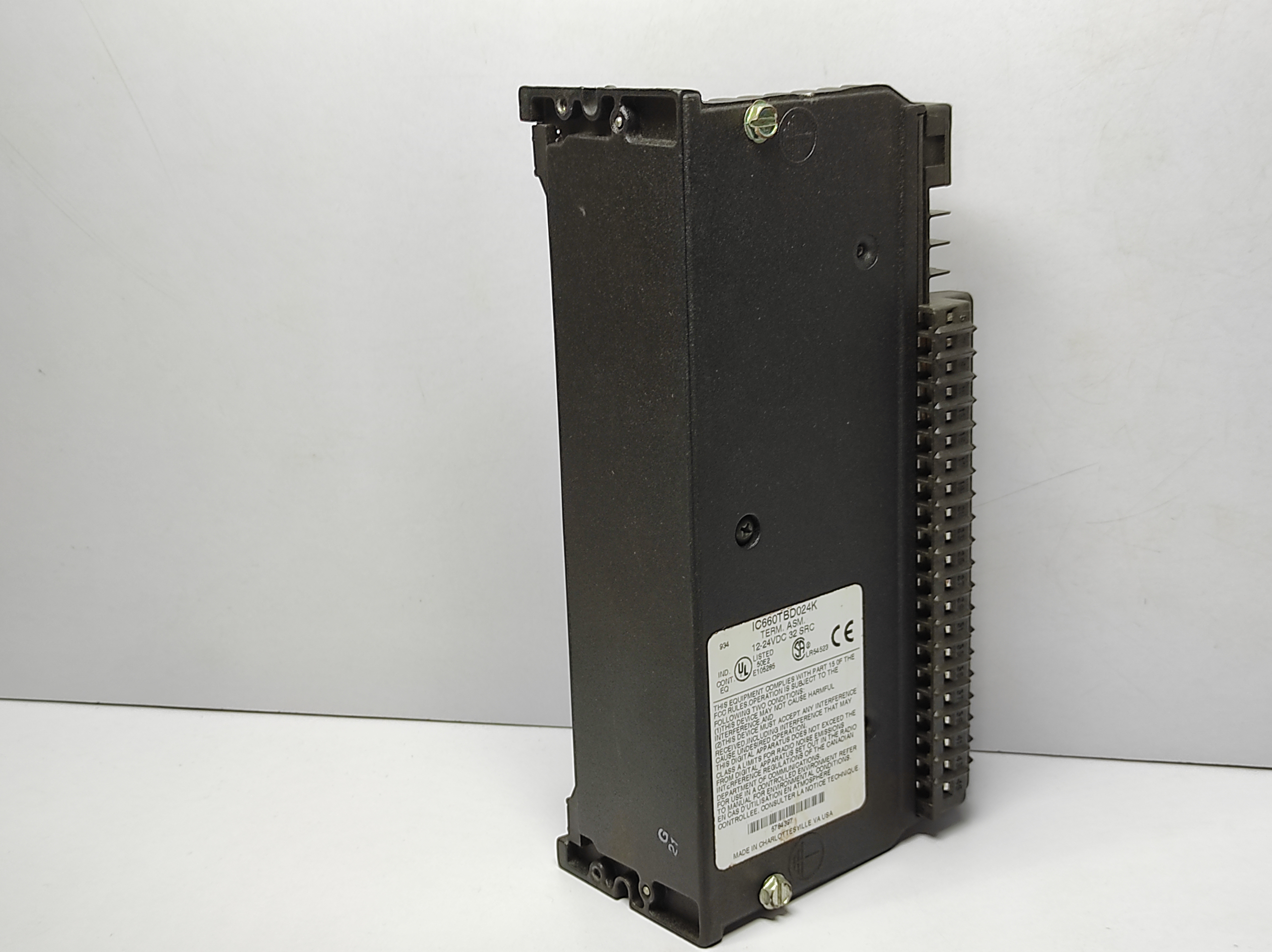 GE FANUC IC660TBD024K TERM. ASSEMBLY