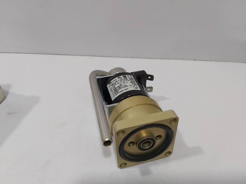 Versa ESM-3011-34-ARS-E2SP-Z-38-D120 3Way Solenoid Valve ESM301134ARSE2SPZ38D120