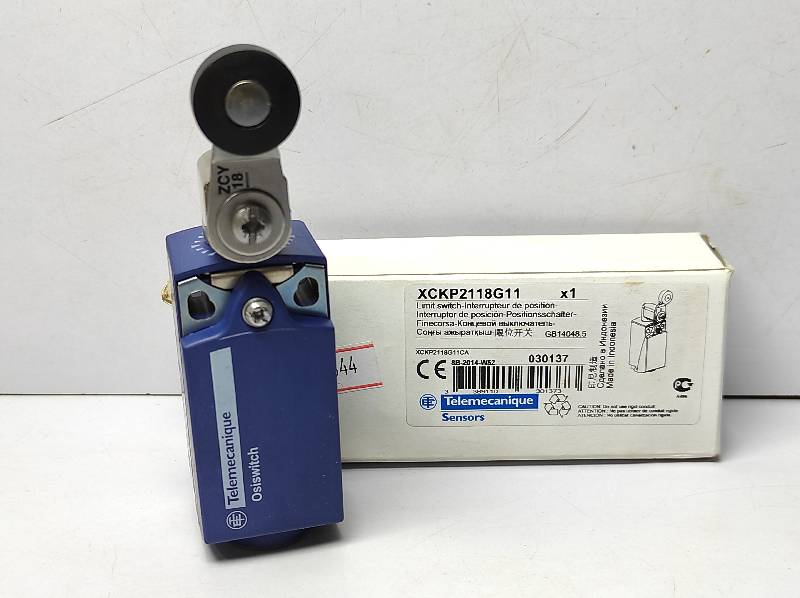 Telemecanique XCKP2118G11 Limit Switch ZCP21 ZCY18c