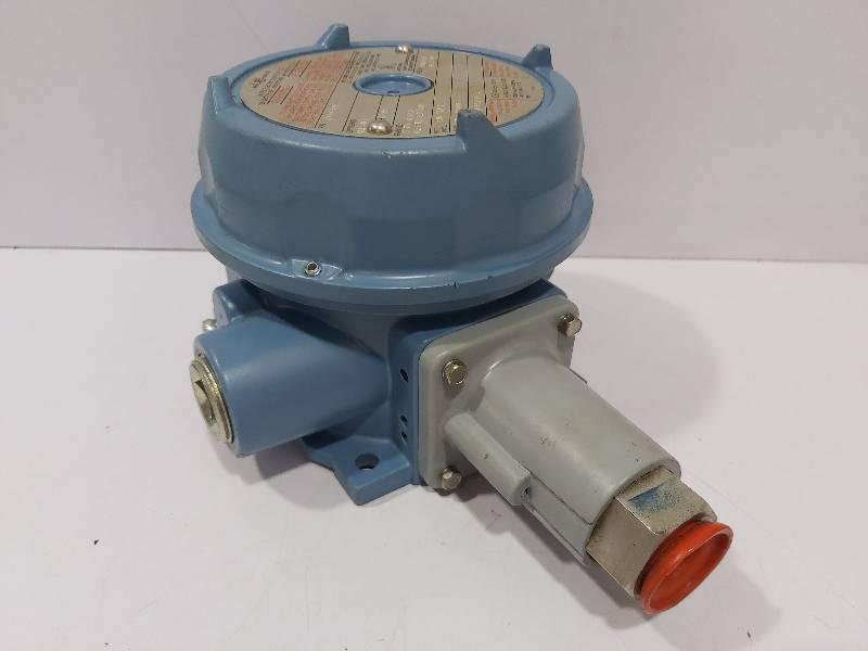 United Electronics J120-190 5-30psi 35-200kpa 2500psi Proof J120#138306 Pressure Switch