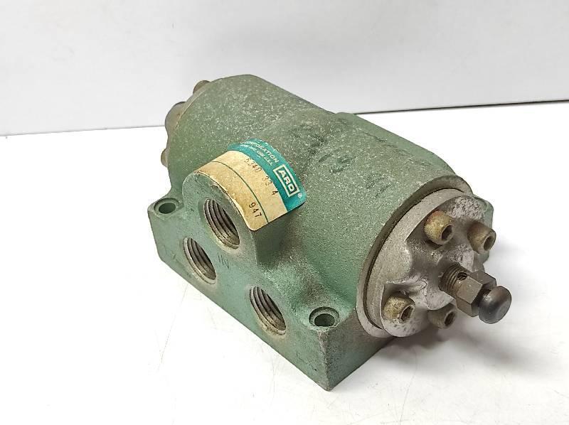 ARO 5340-33-4 4-Way Valve