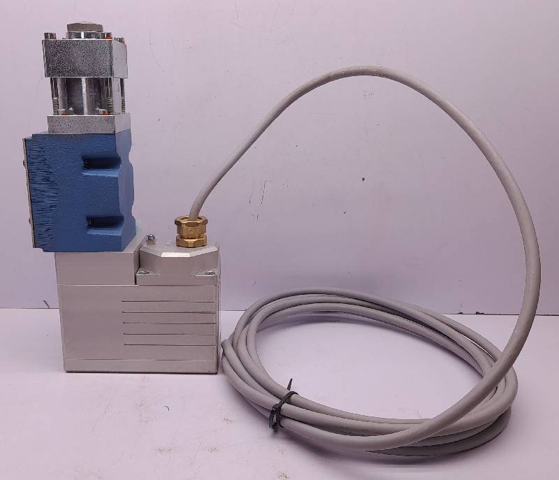 Moog D634K2001C Rev D Servo Valve R40KD2M0NWU2