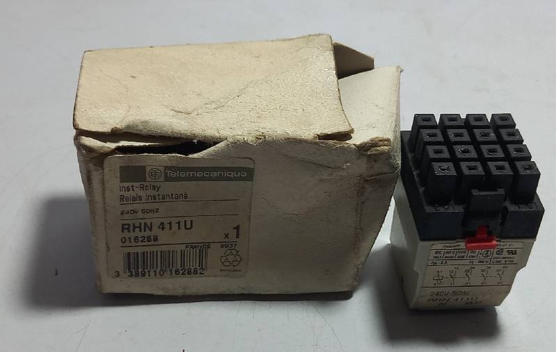 Telemecanique RHN 411U Inst Relay 240V 60Hz Ith 5A Ui 250V