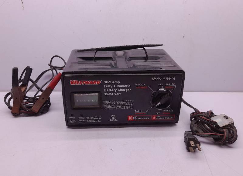 Westward 1JYV1A 10/5 Amp Fully Automatic Battery Charger 12/24 Volt