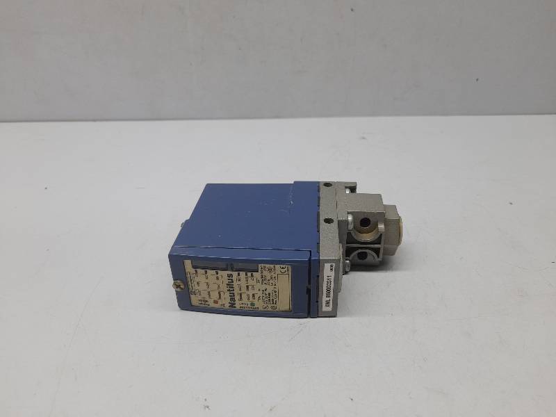 Telemecanique Nautilus XMLB500D2S11 Pressure Switch XML B500D2S11