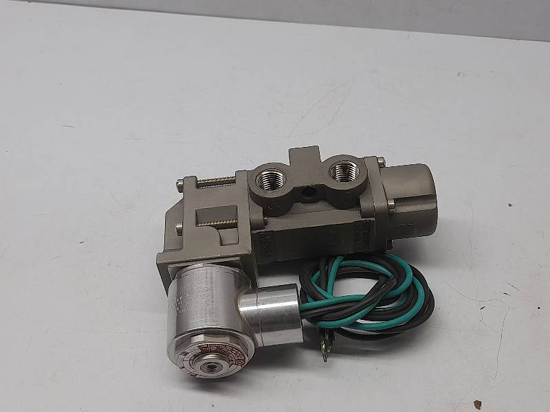 Versa VSG-3321-316-XXJ-D024 Three Way Valve 8.3MPa 24VDC 1.8W Max 120 PSI Min 40 PSI