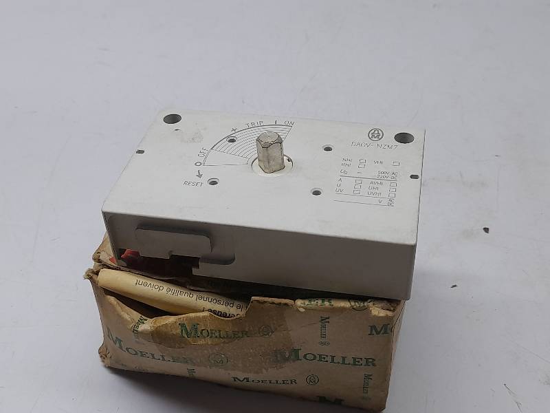 Moeller DAOV-NZM7 Rotary Drive 500VAC 220VDC