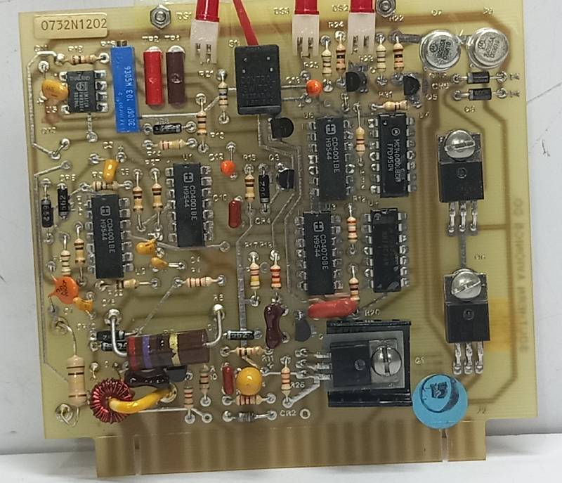 Southern Avionics Co PWB142 Rev H 850827 SAC Autotune Motor Drive 0732N1202 PCB Auto Tune F/SAC SS-500 Helicopter Radio Beacon Info