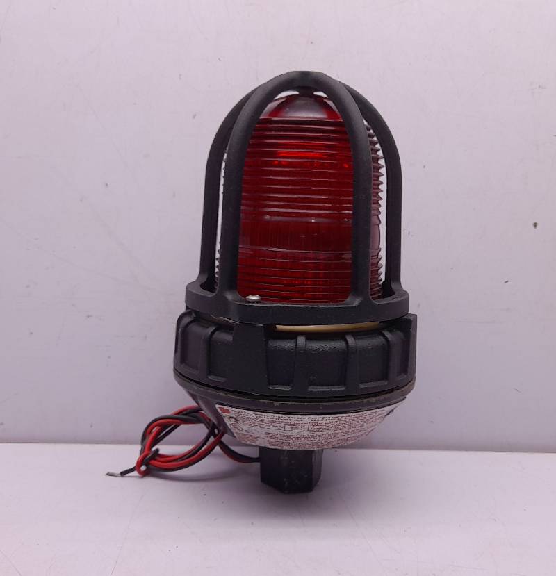 Federal Signal 151XST Visual Signal Red Strobe Light 151XST-012-024R 12-24VDC 1.3-.6A Ser B 