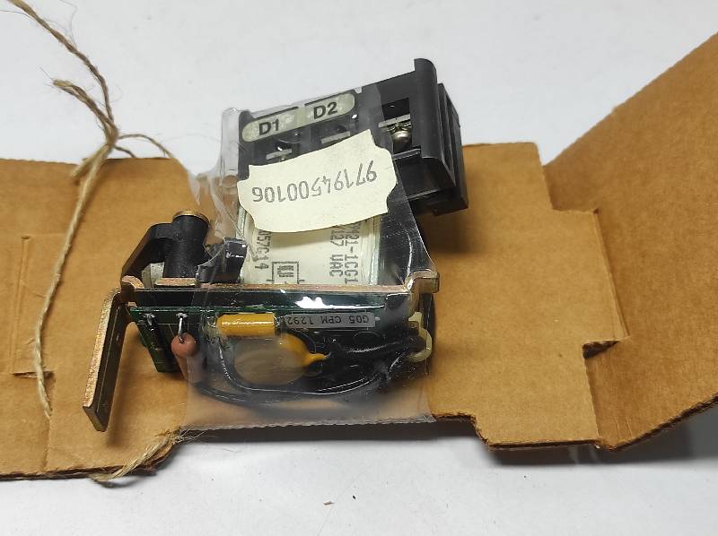 Siemens 3VF9421-1CG10 Coil Undervoltage Release For 3VF4