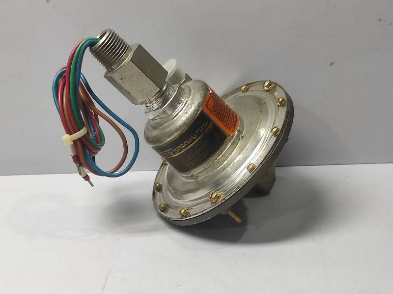 CCS 675DE8001 Pressure Switch