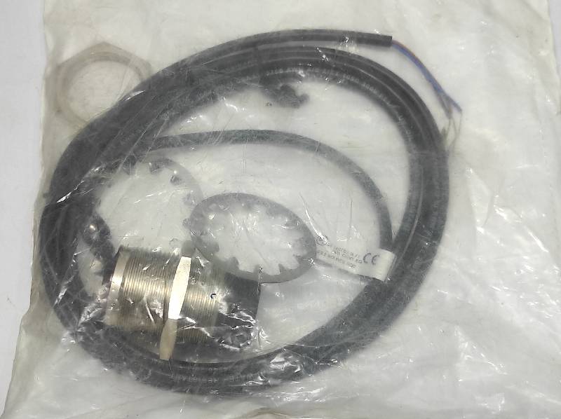 Allen Bradley 872C-DH15NN30-E2 Ser C Inductive Proximity Sensor