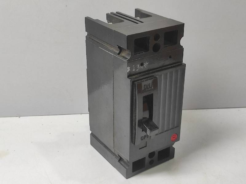 Circuit Breaker 41B551832P1 15A