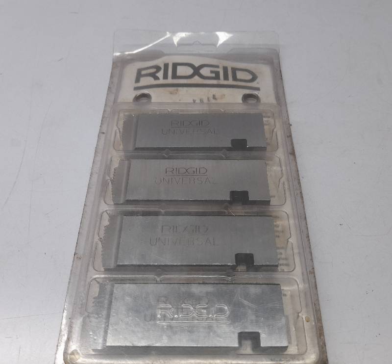 Ridgid 47745 Alloy Steel UNV Right Hand ½”-3/4” NPT Universal Dies