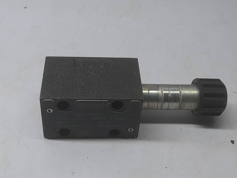 Denison 4D01 3751 0902 C1G0M Directional Control Valve 026-54244-E 220V= 0.14A