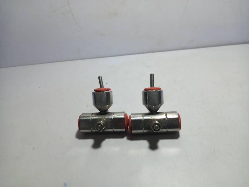 ½” NPT (F X F X F) Pressure Snubbers