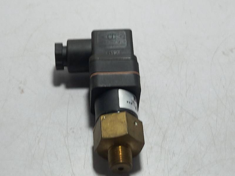 NASON VM-1C-5R/HRAU VACUUM SWITCH