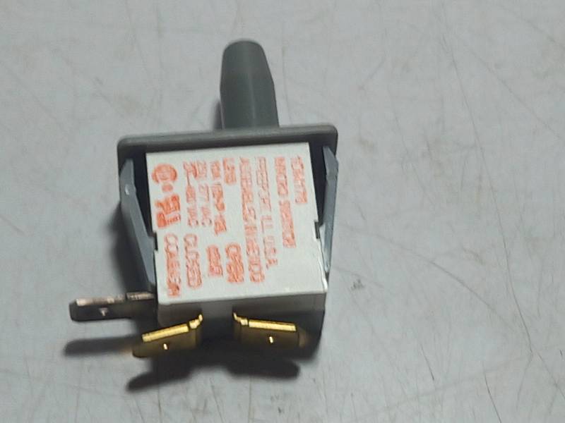 HONEYWELL 1DM176  MICRO SWITCH  10A 1/2HP 128,  250,277 VAC